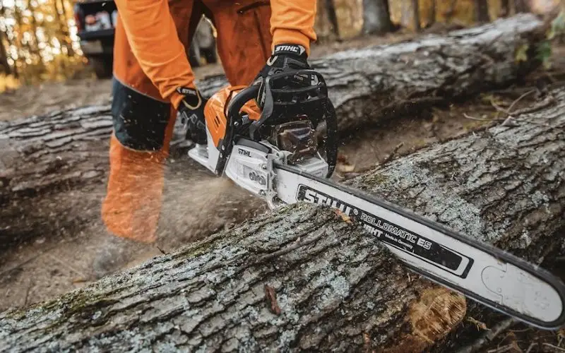 Chainsaws